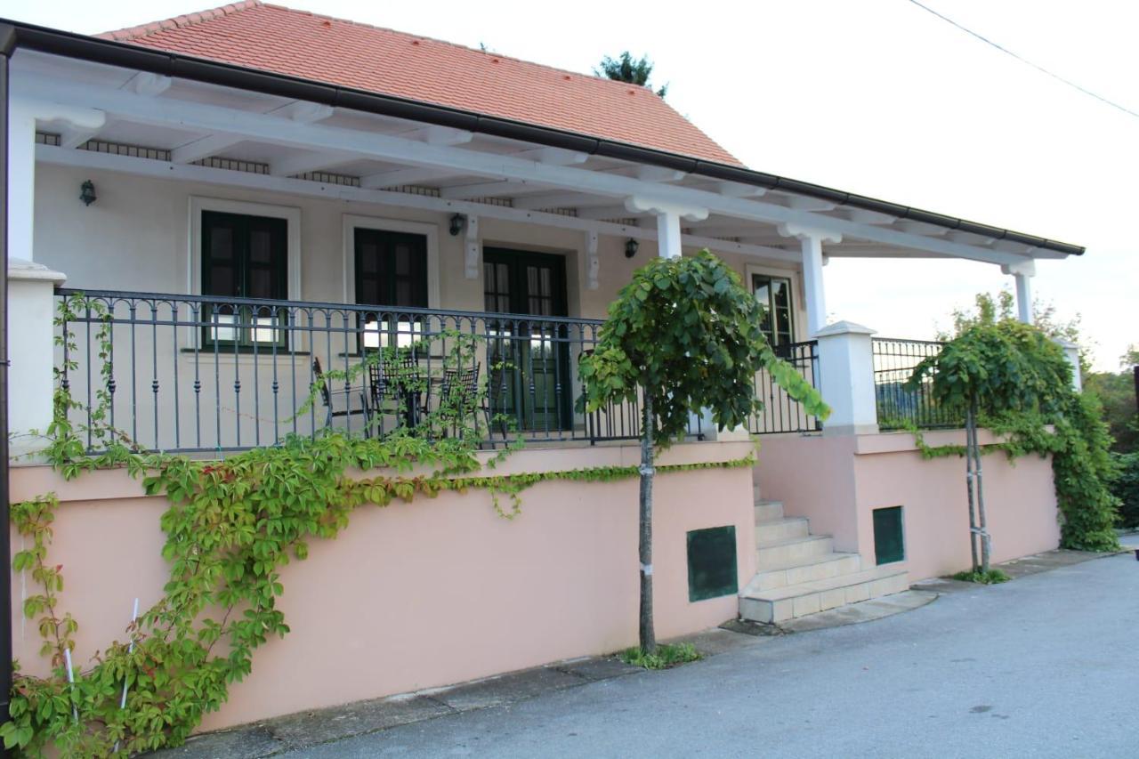 Taverna 1860 Rooms & Apartments Donja Zelina Exterior foto